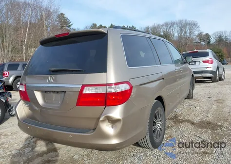 2006 Honda Odyssey Touring z USA, uszkodzony, nr VIN 5FNRL38896B003371
